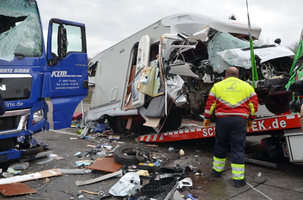 Schwerer VU A 1 Rich Saarbruecken kurz vor AK Leverkusen P178.JPG - Miklos Laubert